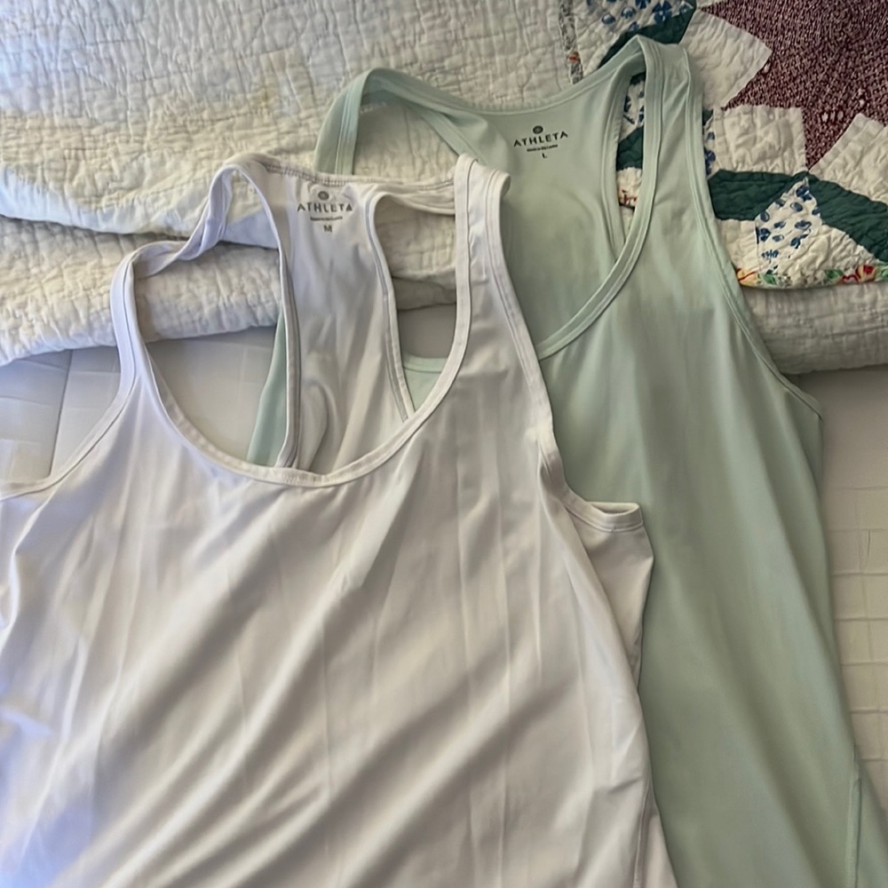 Set of 2 athleta tank tops